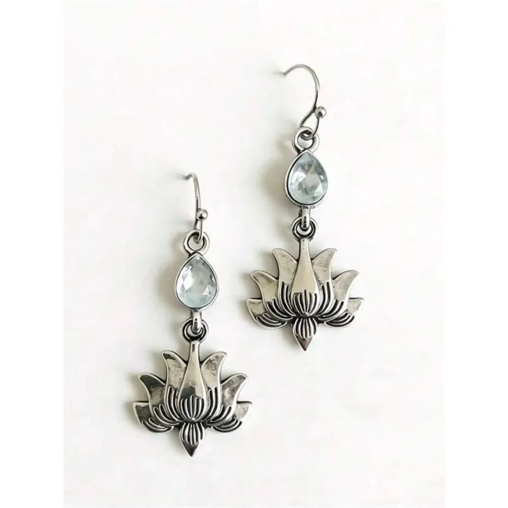 Lotus dangle earrings S415